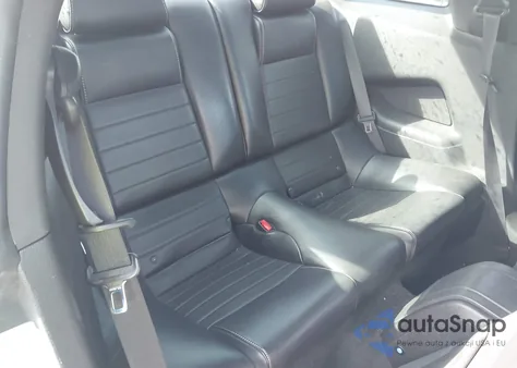 2013 Ford Mustang V6 Premium from USA, damaged, VIN 1ZVBP8AM9D5264912